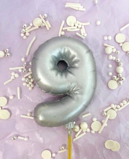 Фигурка из шоколадной глазури "Цифра-Шарик 9" серебро